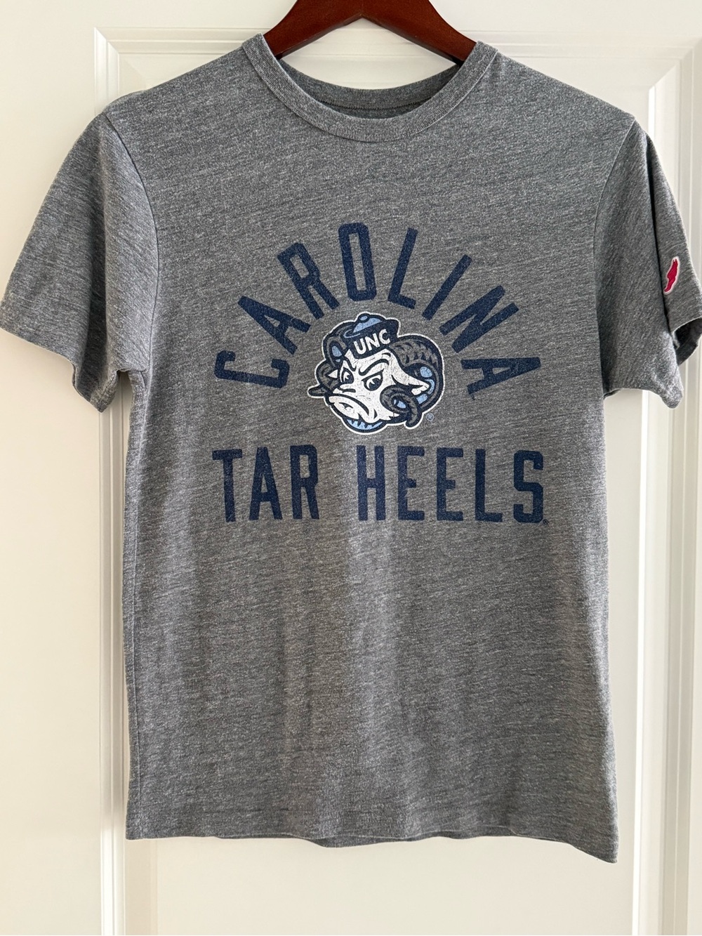 Carolina Tar heels gray and blue t-shirt women’s small